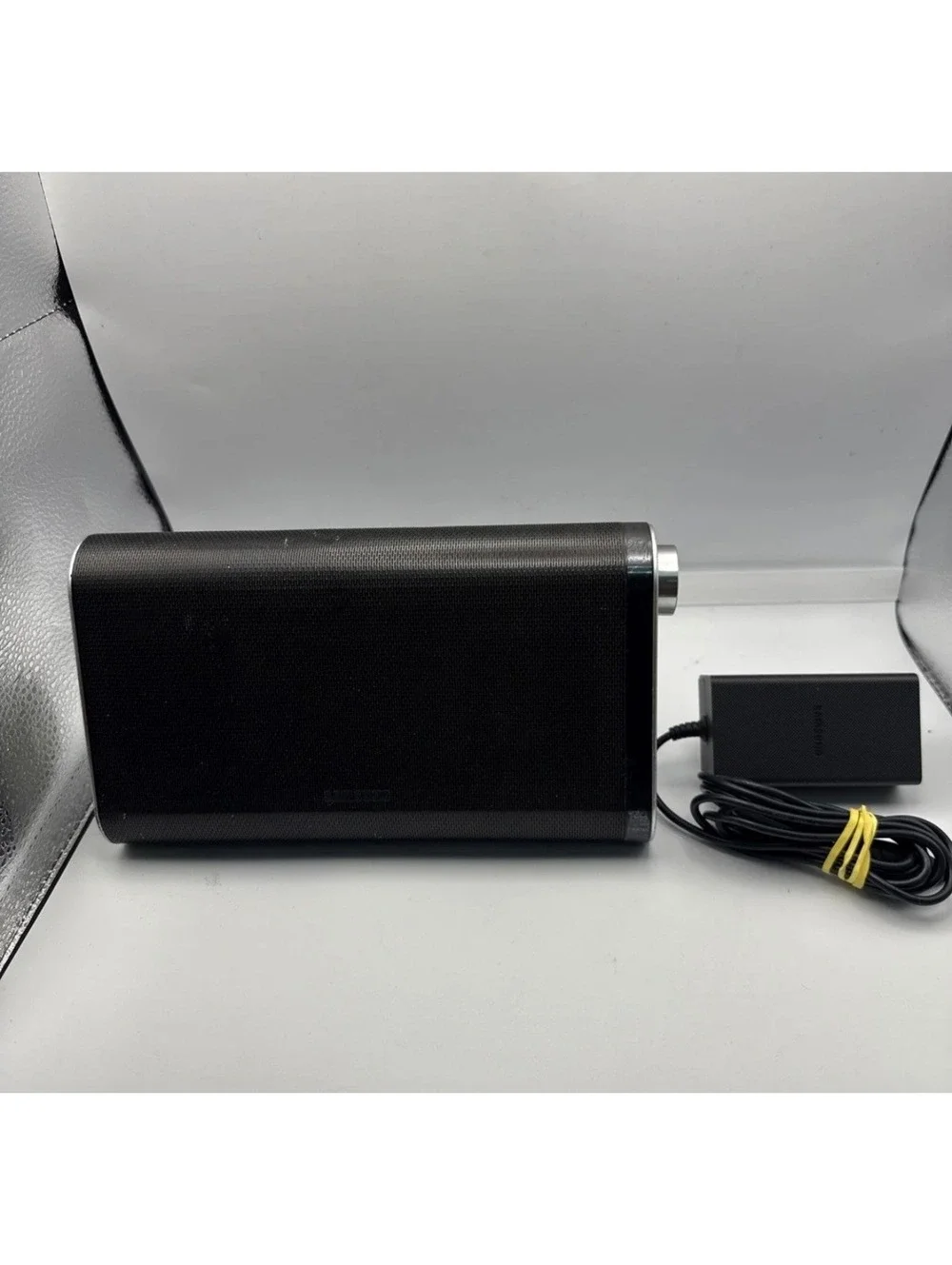 Samsung  DA-F60 Black Wireless Speaker with Charger